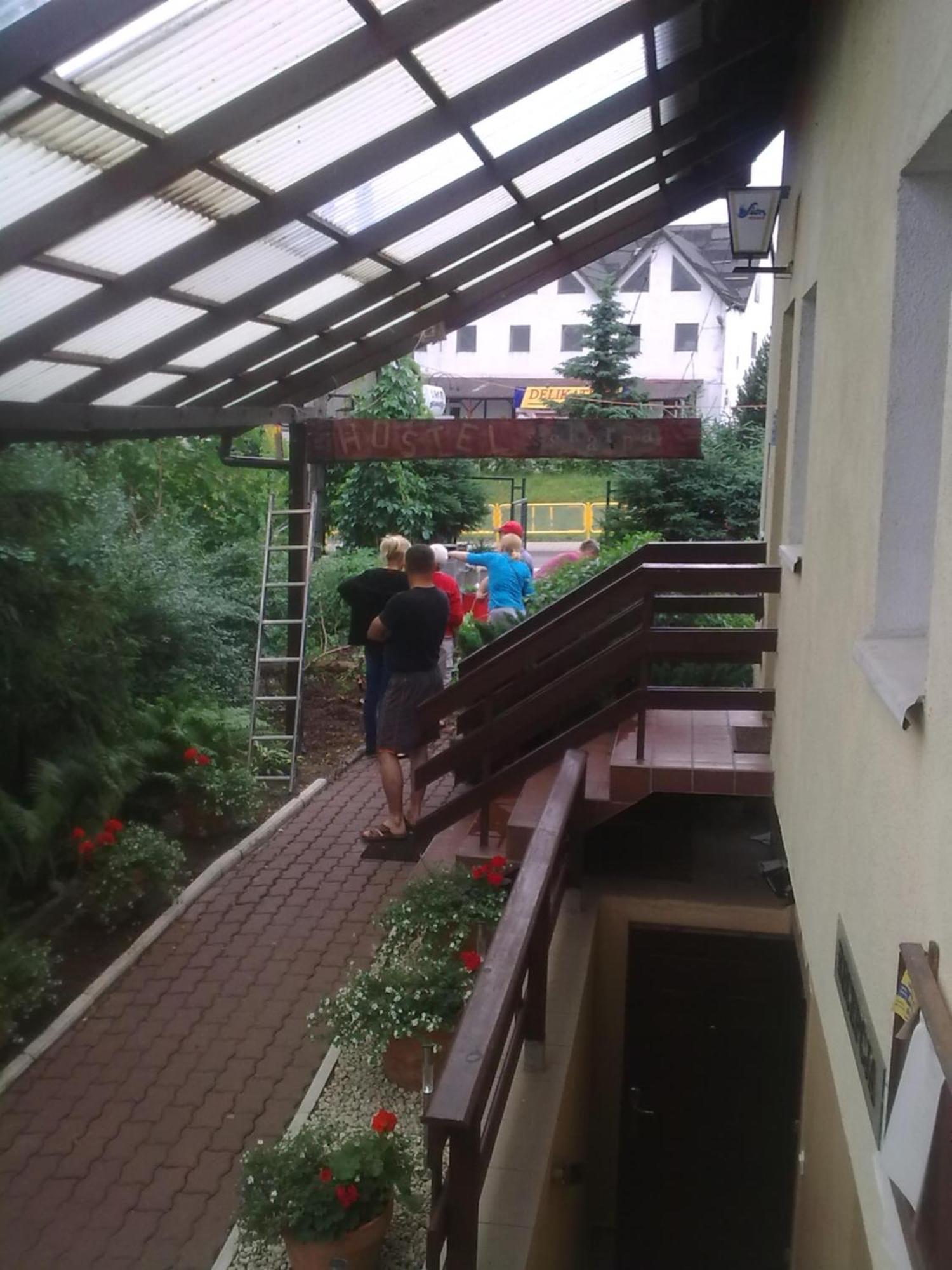 Apartamenty, Pokoje, Noclegi Pracownicze " Skarpa" Вилкасы Экстерьер фото