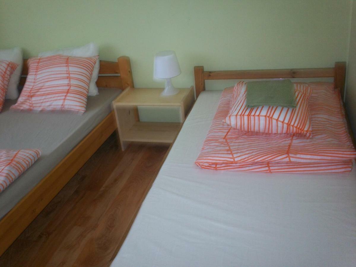 Apartamenty, Pokoje, Noclegi Pracownicze " Skarpa" Вилкасы Экстерьер фото